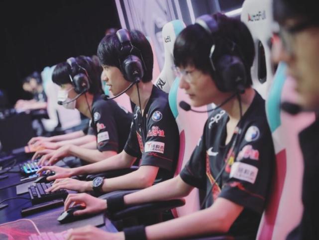 的对抗经验 的对抗经验