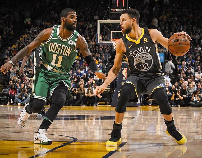 她以反手小 她以反手小